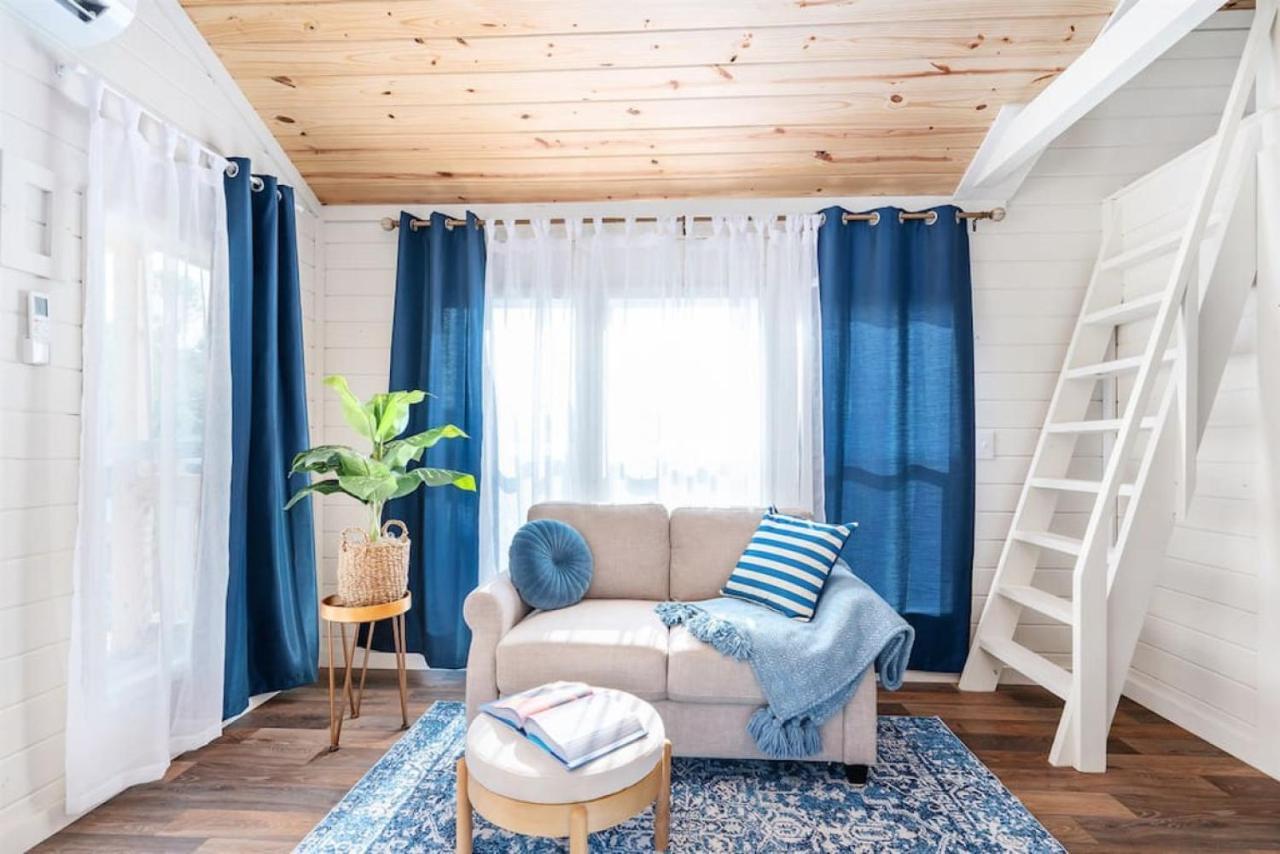 4 Heron Haus, Luxury Tiny House, Pet Friendly, Mins To Downtown 甘特斯维尔 外观 照片
