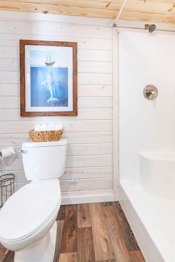 4 Heron Haus, Luxury Tiny House, Pet Friendly, Mins To Downtown 甘特斯维尔 外观 照片
