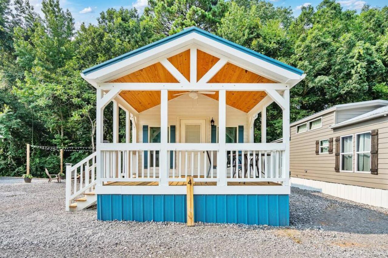 4 Heron Haus, Luxury Tiny House, Pet Friendly, Mins To Downtown 甘特斯维尔 外观 照片