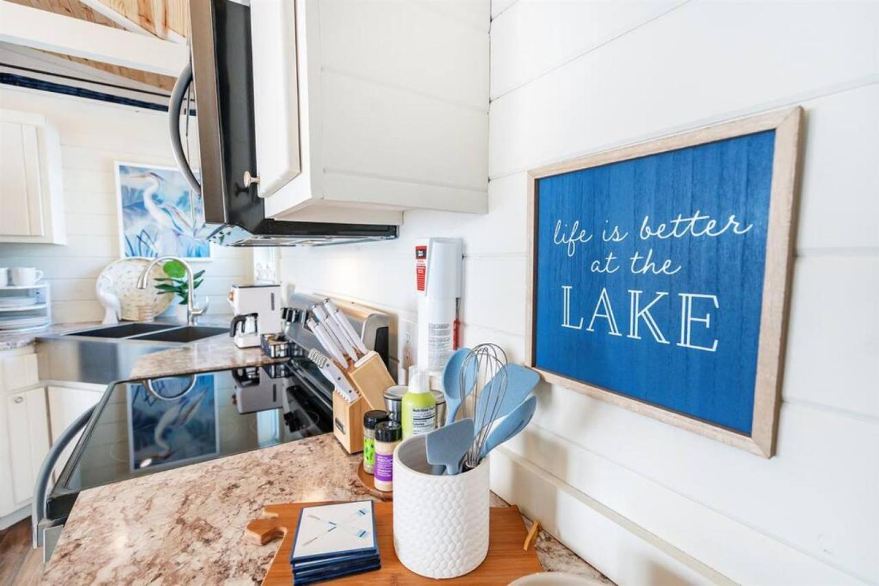 4 Heron Haus, Luxury Tiny House, Pet Friendly, Mins To Downtown 甘特斯维尔 外观 照片